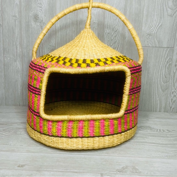 Large woven multicolor unique basket style cat bed decoration / home decor - Picture 8 of 11